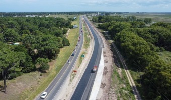 Avanza la Autov�a Villa Gesell - Mar Chiquita